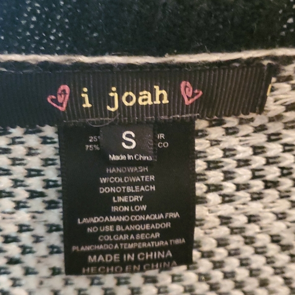 Aztec Cardigan - Picture 3 of 3